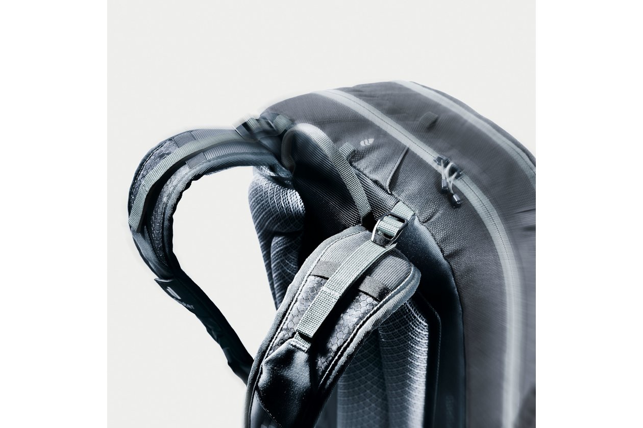 deuter Attack 16