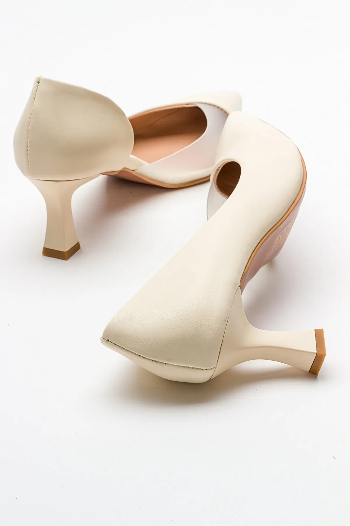 LuviShoes  353 Ecru-Leder-Damenschuhe mit Absatz