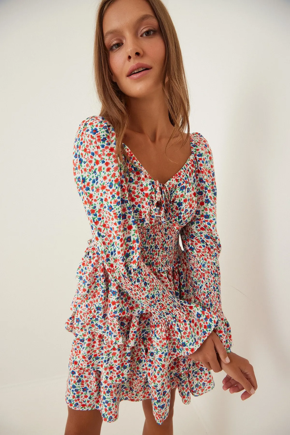 Happiness İstanbul  Rot-weißes geblümtes Katkat-Rüschen-Mini-Sommerkleid für Damen FN02947