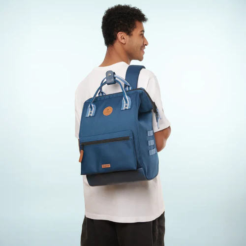 Adventurer Medium Backpack Bratislava navy blue