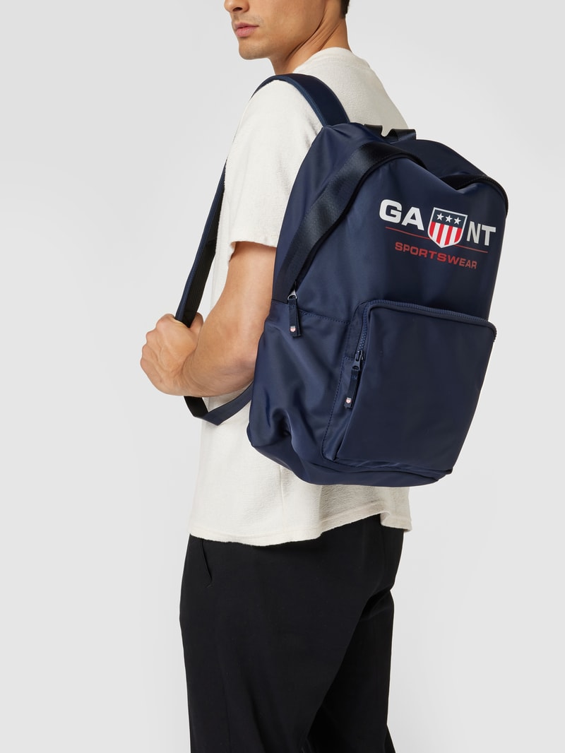 Rucksack mit Label-Print in marineblau