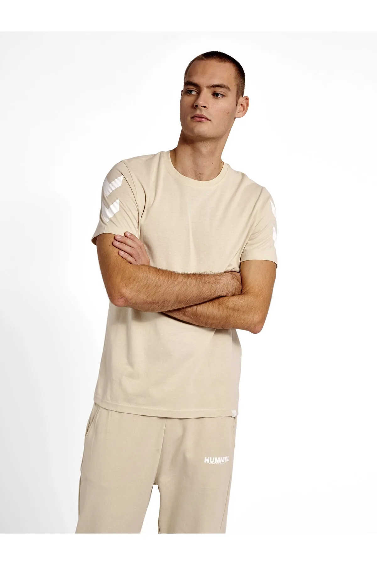 hummel  hmlLEGACY CHEVRON T-SHIRT