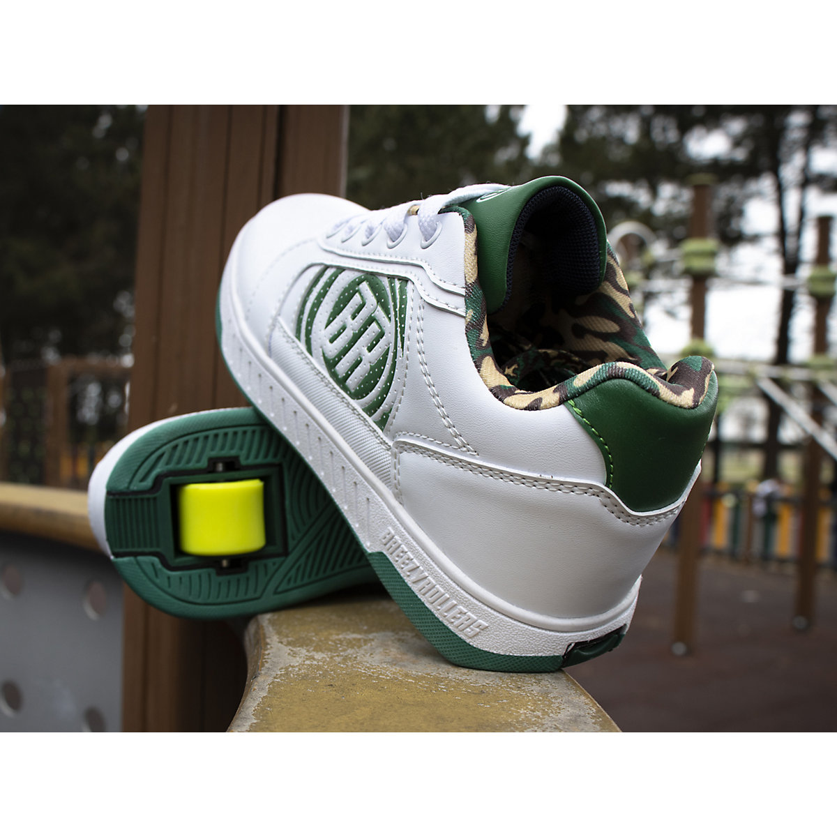 Schuhe mit Rollen 