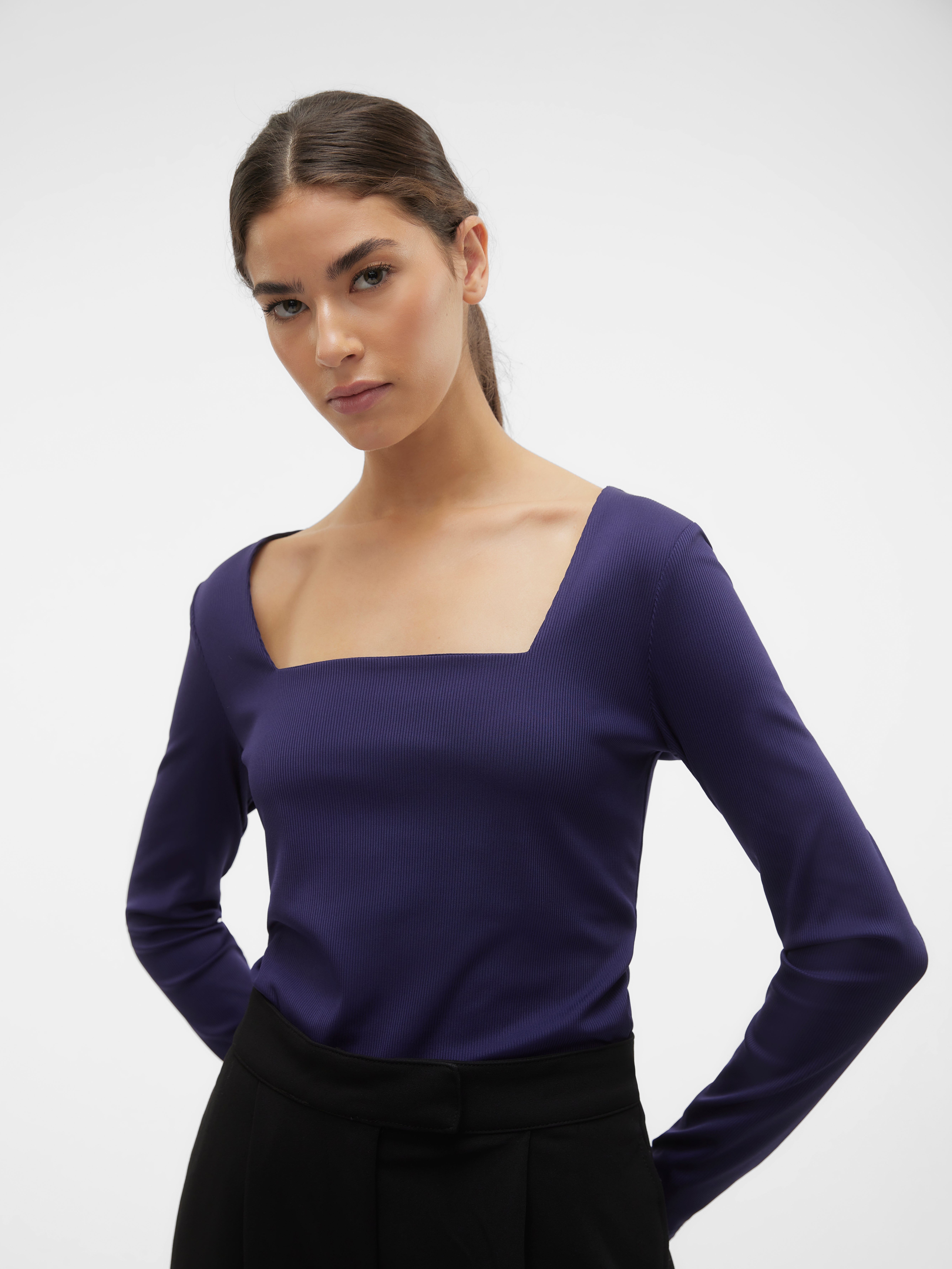 VMCARLA Top