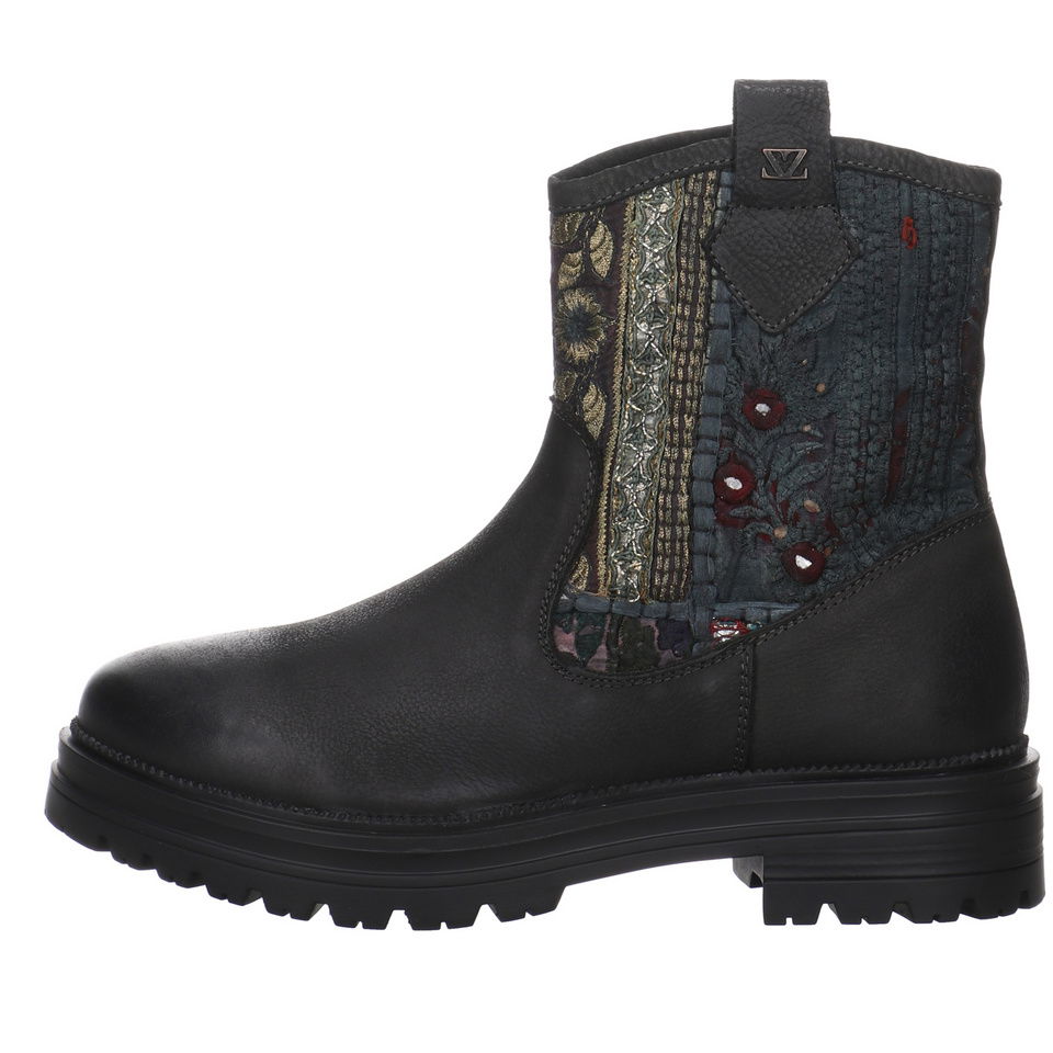 Lazamani Boots