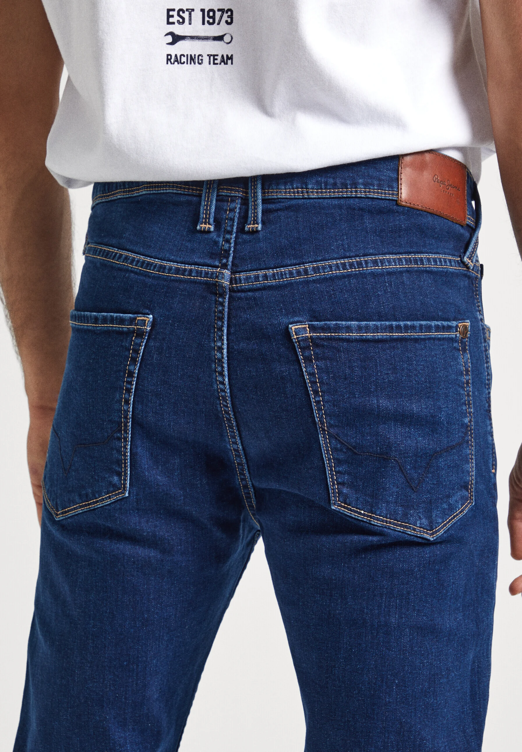 Vaqueros de corte cónico Pepe Jeans