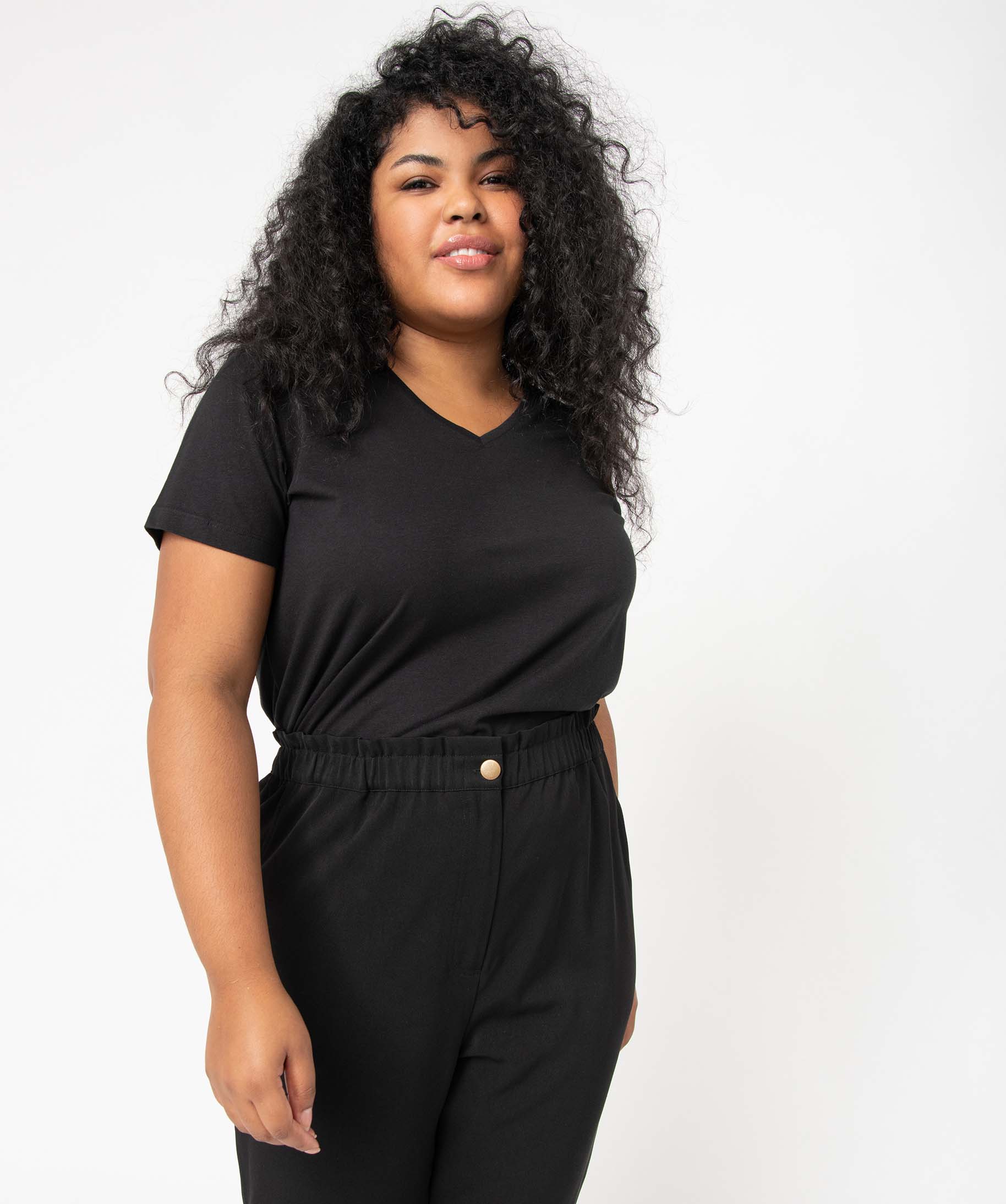 Tee-shirt femme grande taille avec col V noir | GEMO