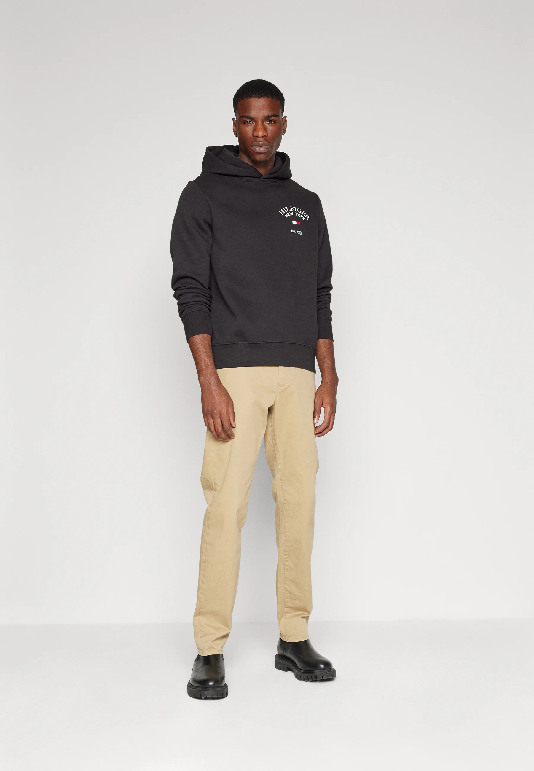 Sudadera con capucha Tommy Hilfiger ARCHED VARSITY