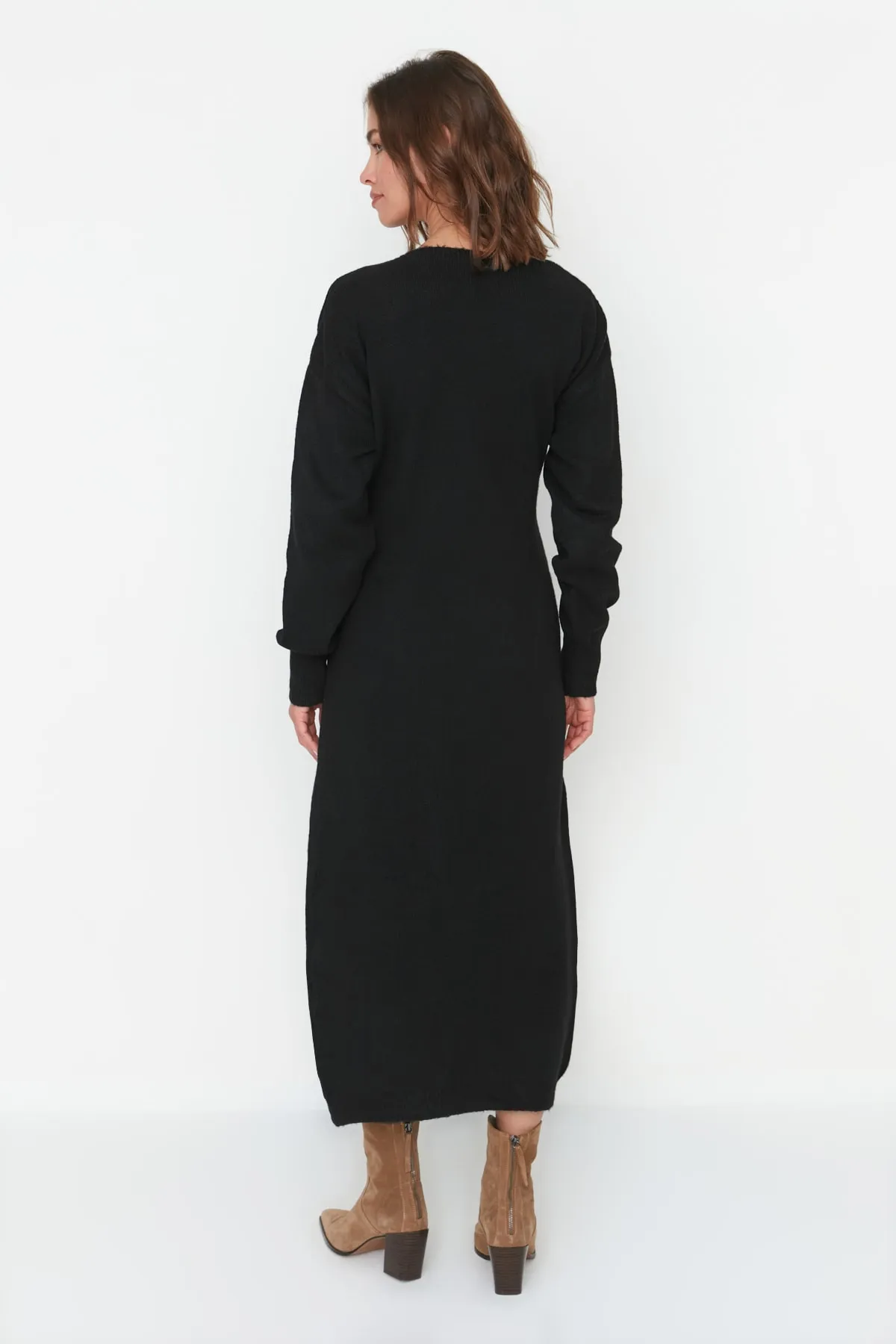 Trendyol Collection  Schwarzes, zweireihiges Strickkleid mit Kragen und Krawatte
