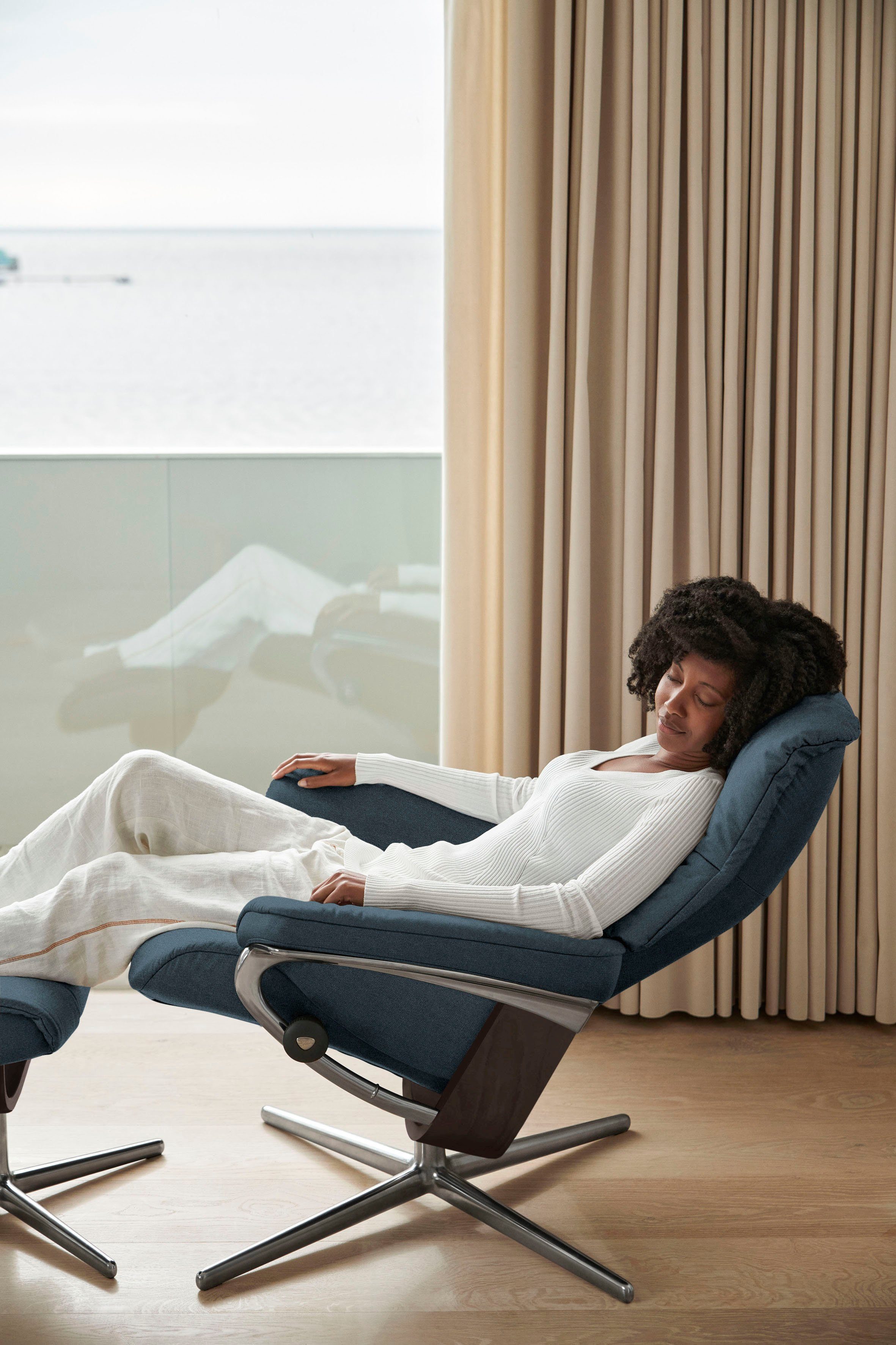 Stressless® Relaxsessel Mayfair (Set, Relaxsessel mit Hocker), mit Hocker, mit Cross Base, Größe S, M & L, Holzakzent Wenge