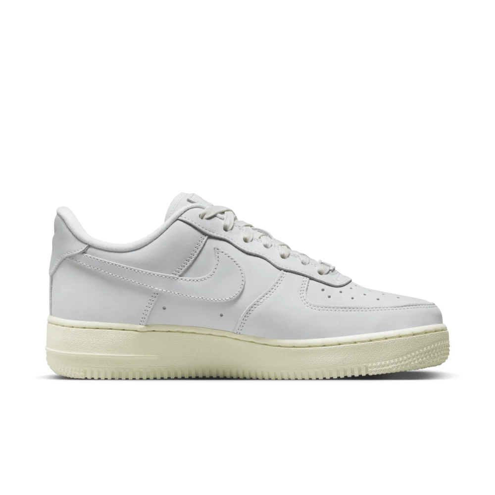 Nike Air Force 1 Premium DR9503-100 / weiss