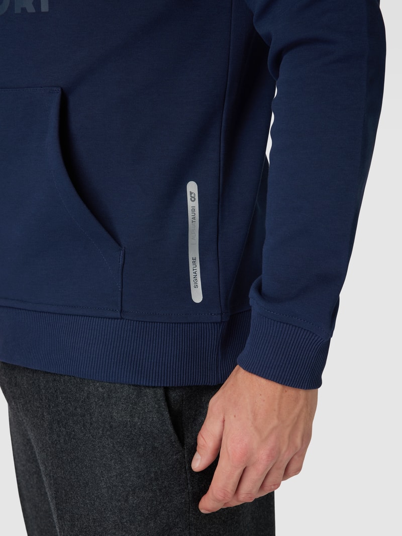 Hoodie mit Label-Print Modell 'SHERO' in marineblau