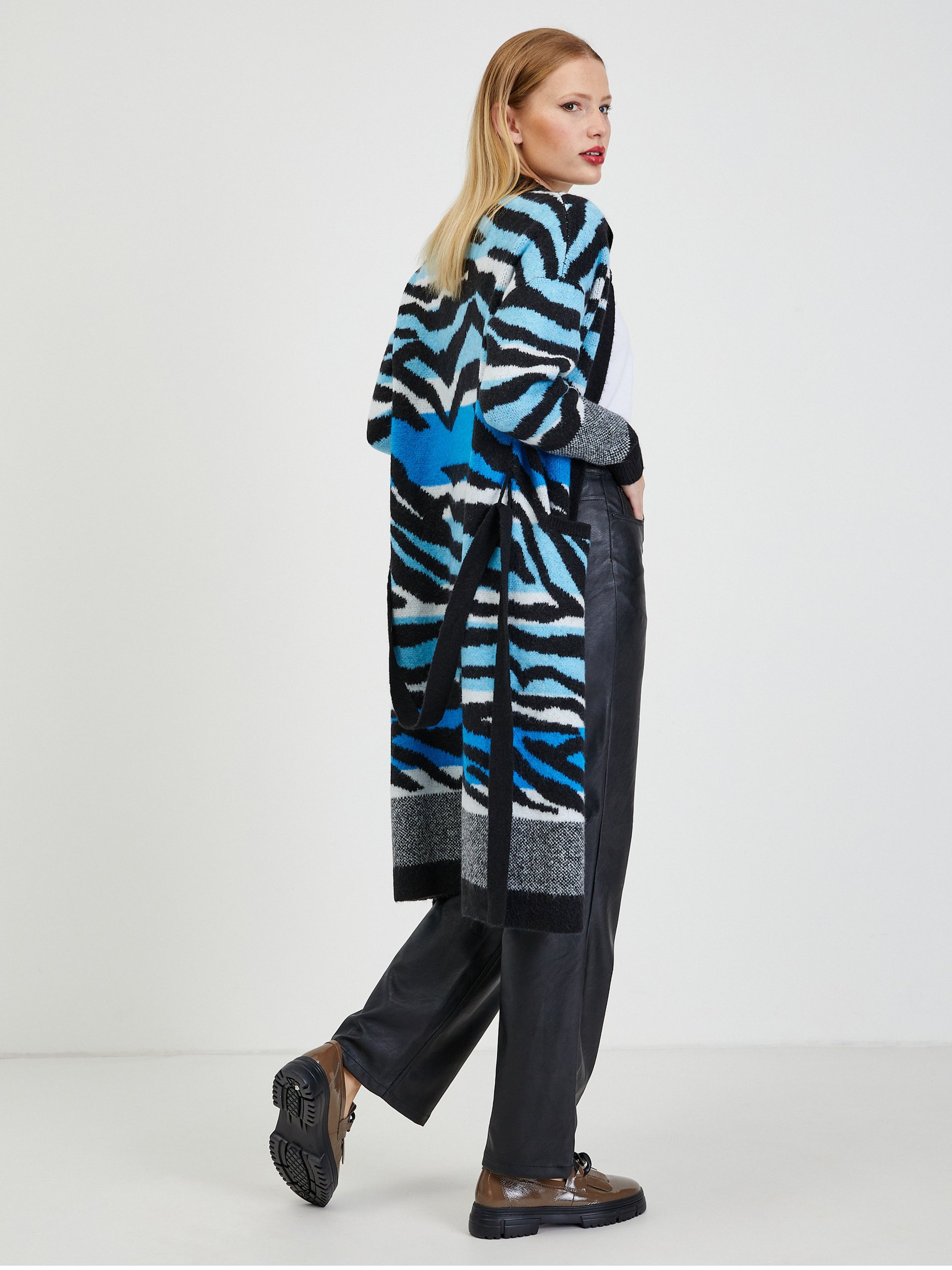 Blau-schwarz gemusterte Damen Strickjacke ORSAY