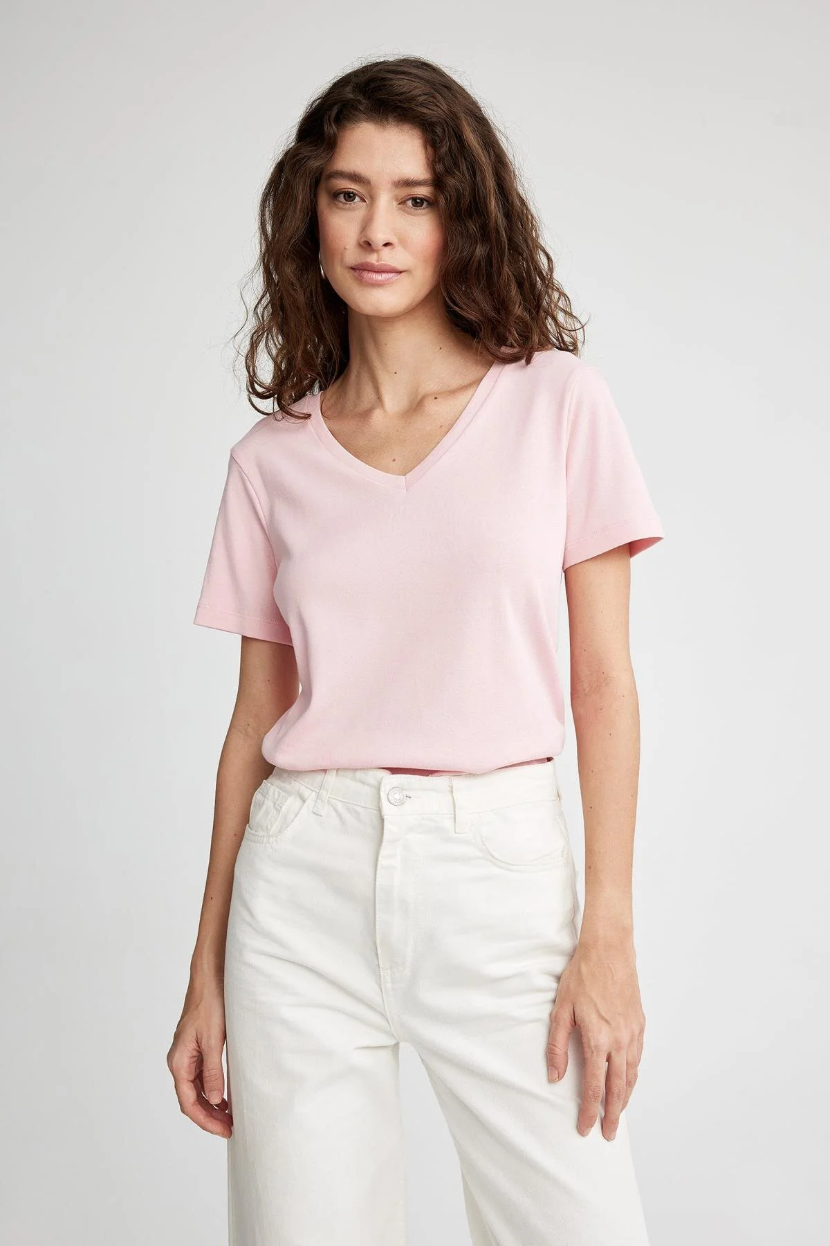 DeFacto  Schmal geschnittenes Basic-Kurzarm-T-Shirt aus 100 % Baumwolle mit V-Ausschnitt