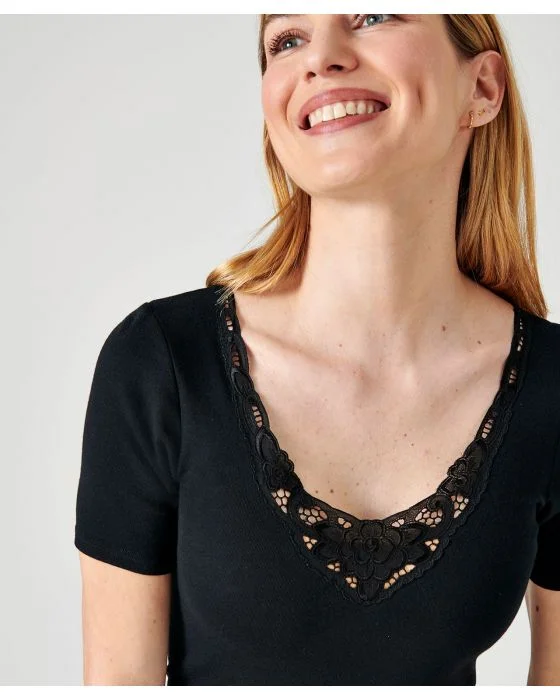 Tee-shirt Essential guipure florale