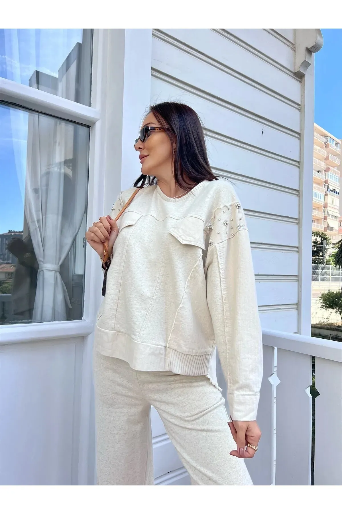 Laluvia  Ecru-Stein-Stickerei-Set
