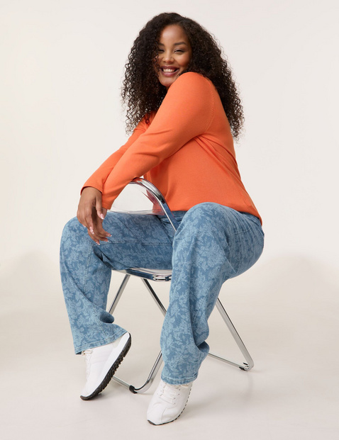 Figurbetonter Basic Pullover aus Feinstrick