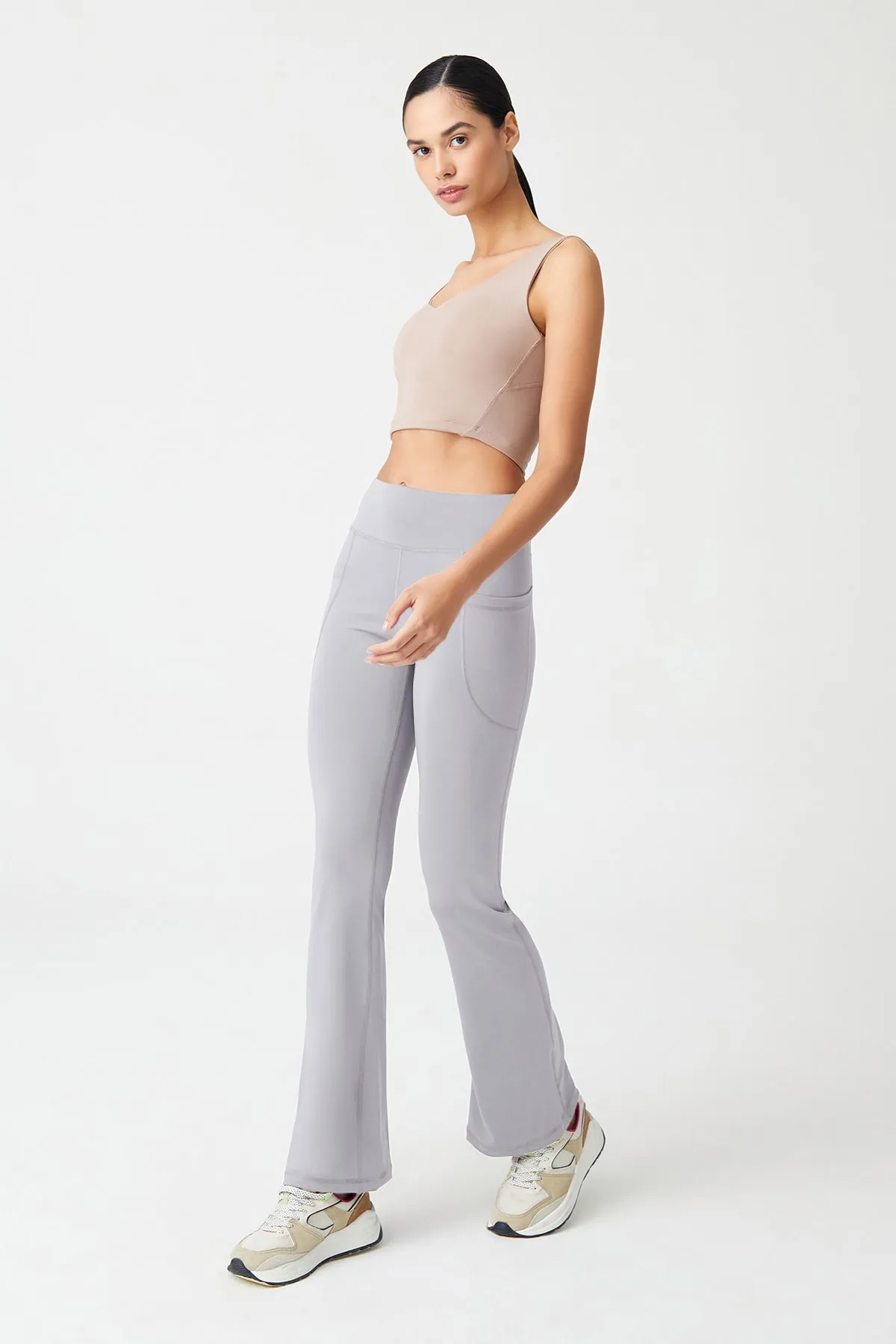 LOS OJOS  Glättende Bootcut-Strumpfhose mit ausgestelltem Bein und doppelter Tasche für Damen in Grau