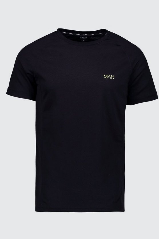 Man Active Muscle-Fit Raglan T-Shirt
