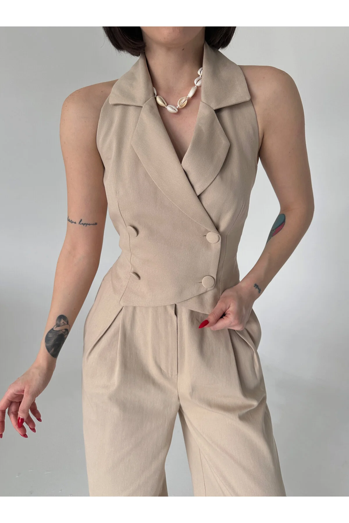 Laluvia  Nerzfarbenes Set aus geknöpfter Weste und Hose aus 100 % Baumwoll-Gabardine