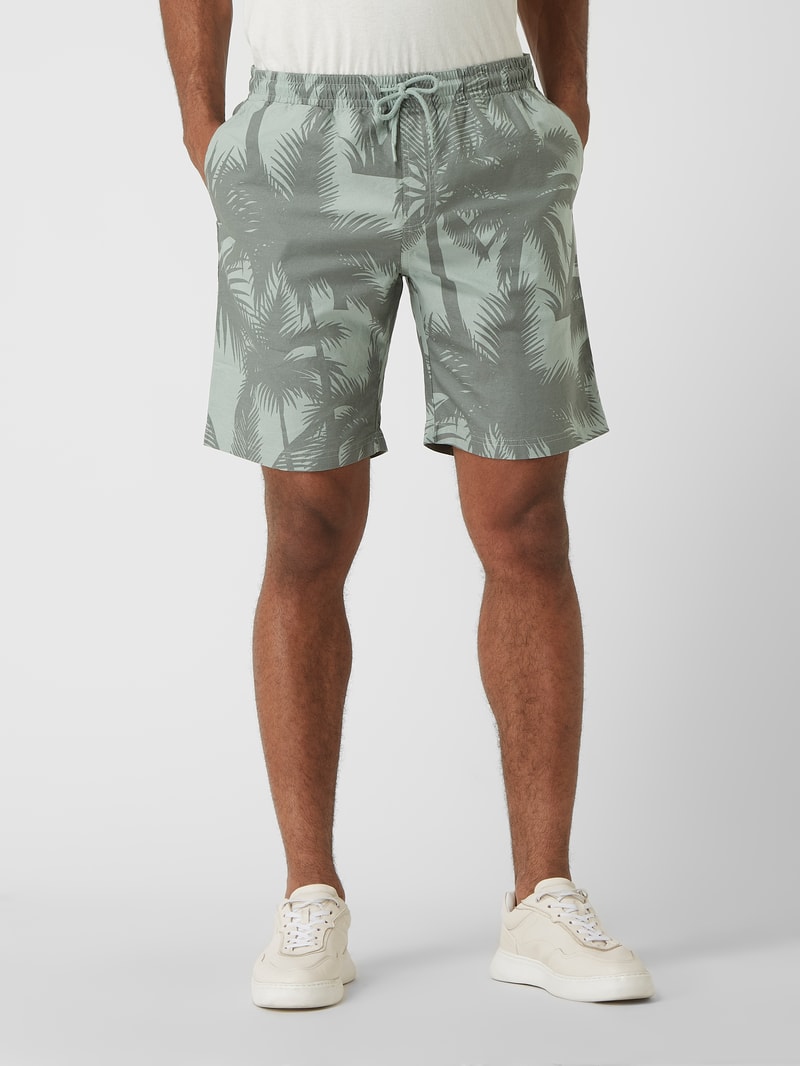 Shorts mit floralem Allover-Muster in lindgrün