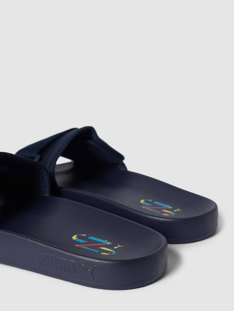 Slides mit Label-Details Modell 'Leadcat' in dunkelblau