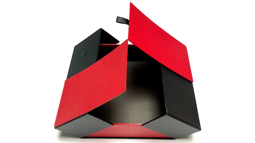 Kartonage Rot - Schwarz-Look 23x21x7cm