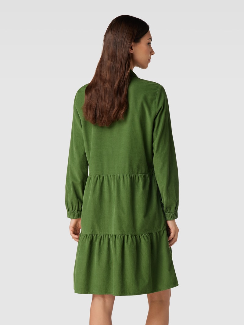 Knielanges Kleid aus Cord im Stufen-Look in grasgrün