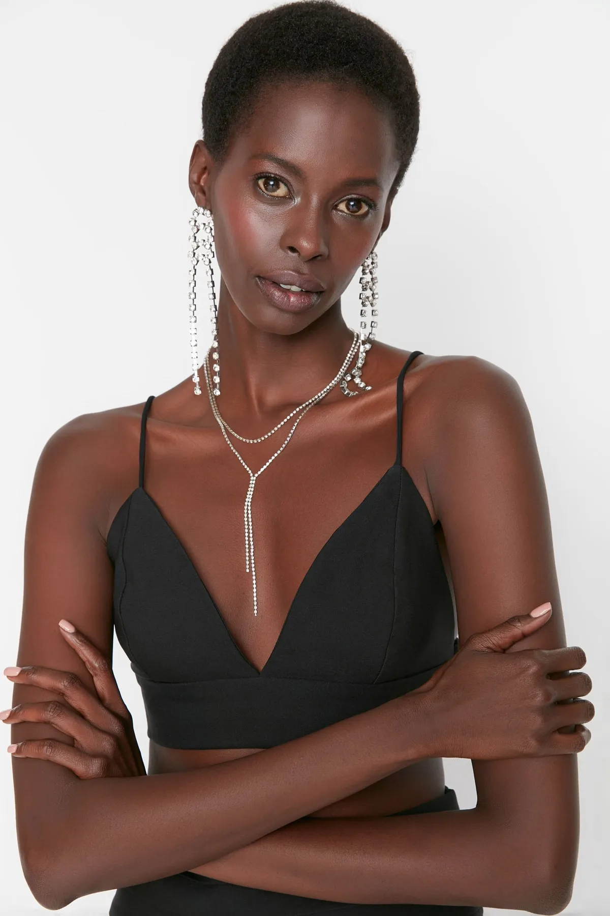 Trendyol Collection  Schwarzes, bauchfreies, gefüttertes Bustier aus Webstoff TPRAW22BS0005
