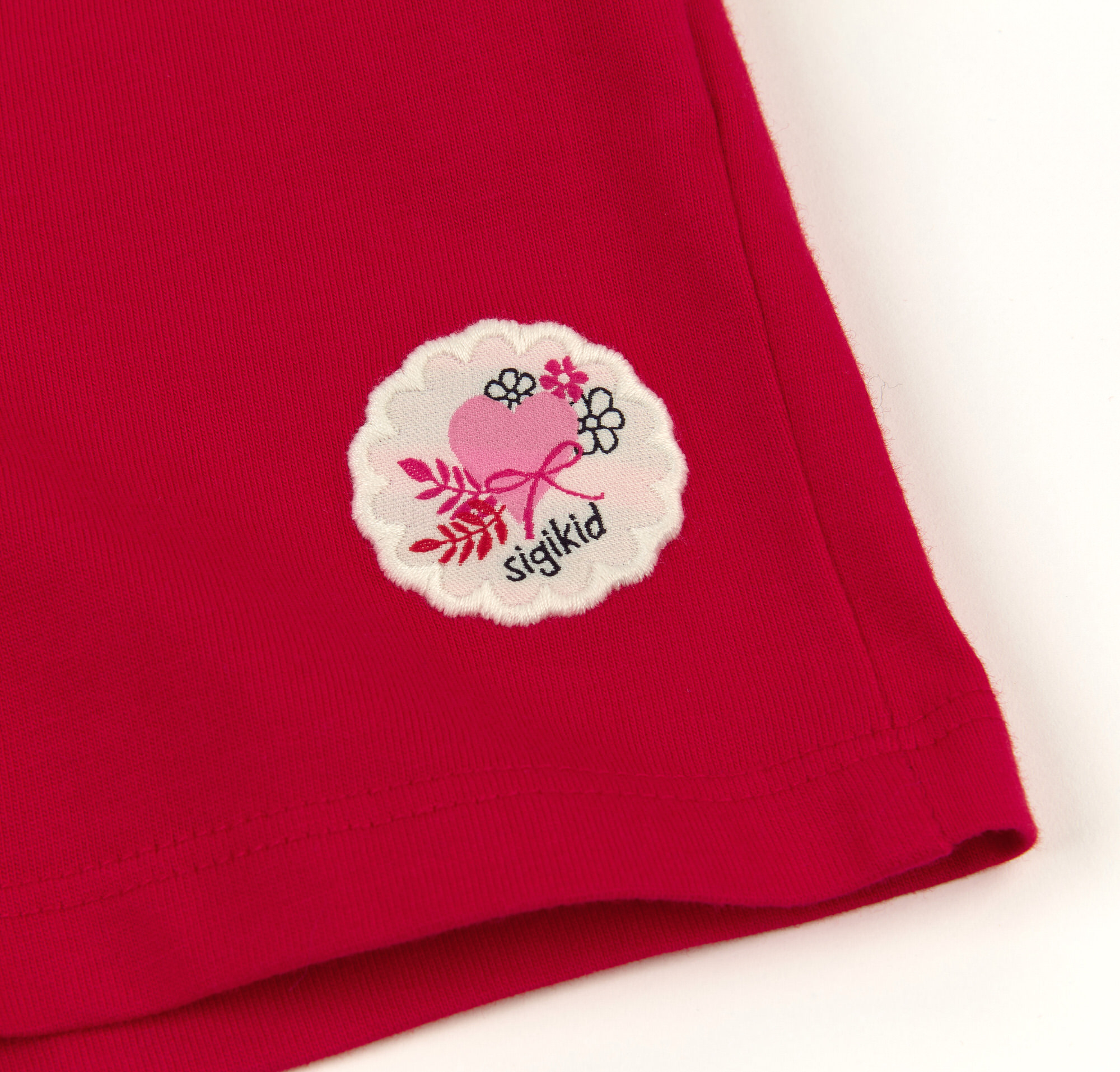 Rote Mädchen Shorts mit Herzchen Patch