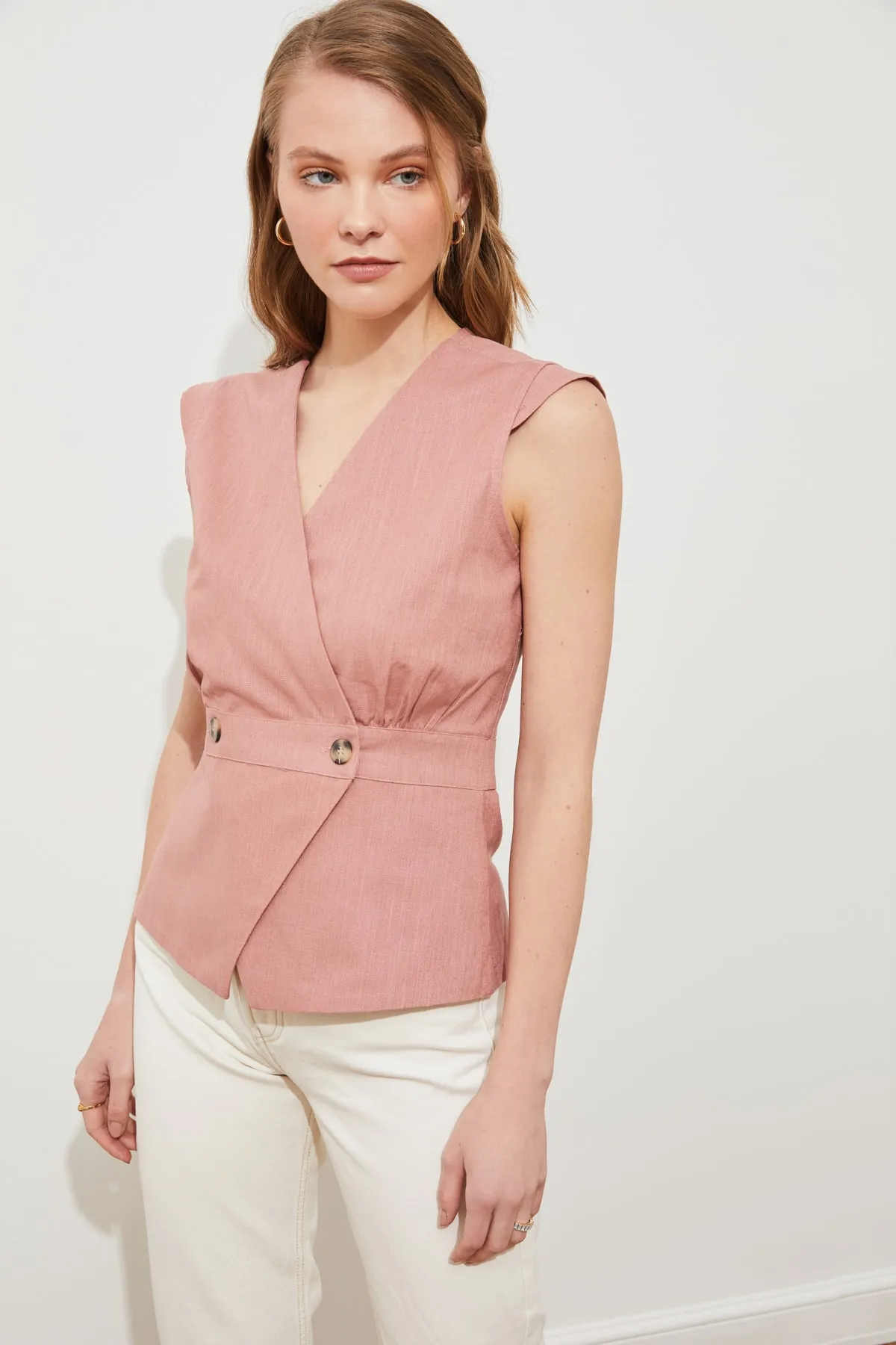 Trendyol Collection  Dusty Rose Woven Bone Button Detailierte zweireihige gewebte Bluse TWOSS20BZ0707
