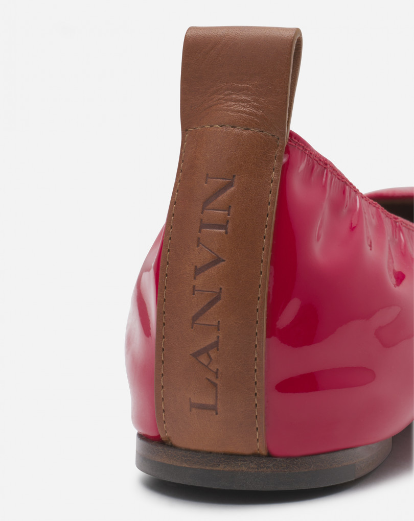 LA BALLERINE EN CUIR BRILLANT