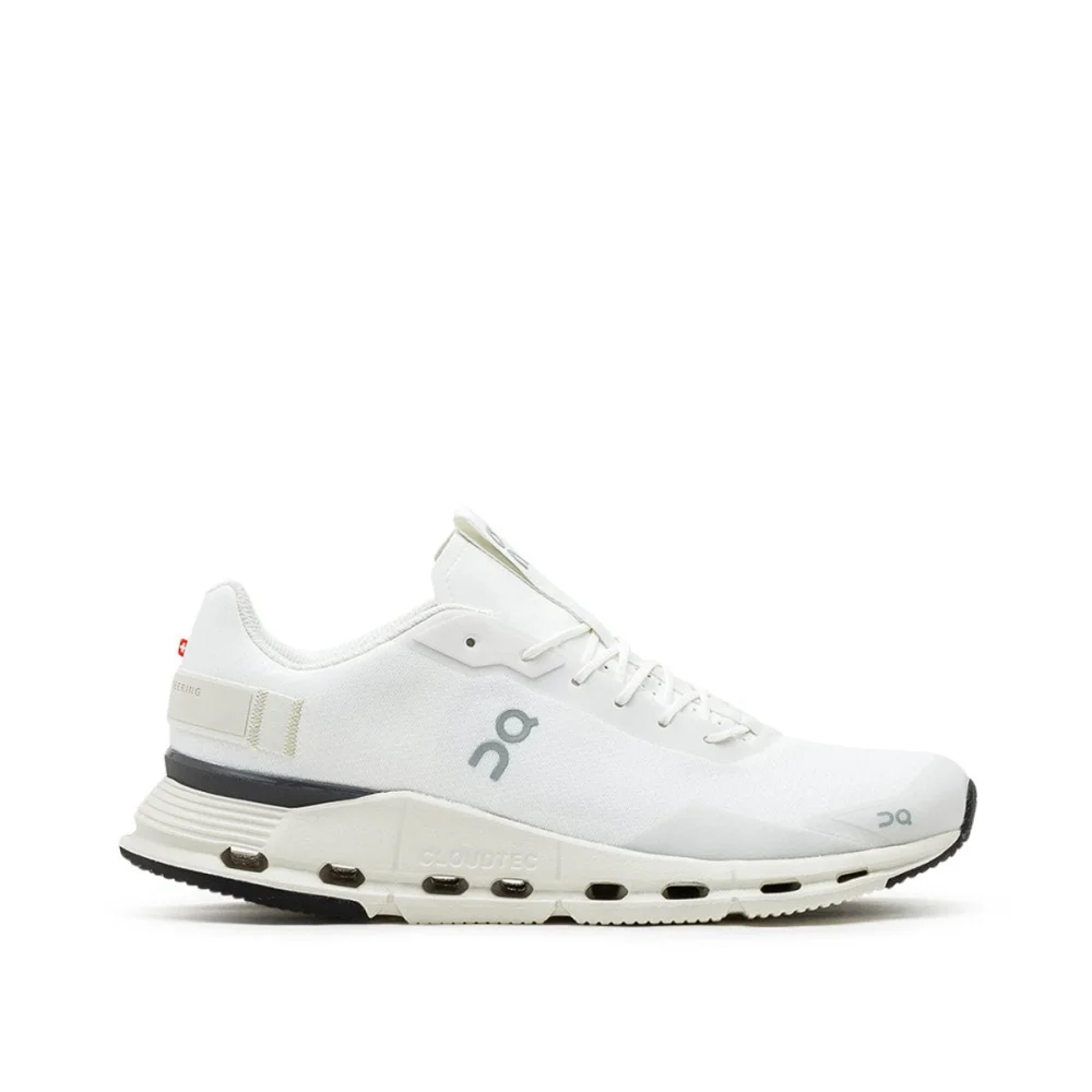 ON Cloudnova Form 26.98478 / weiss