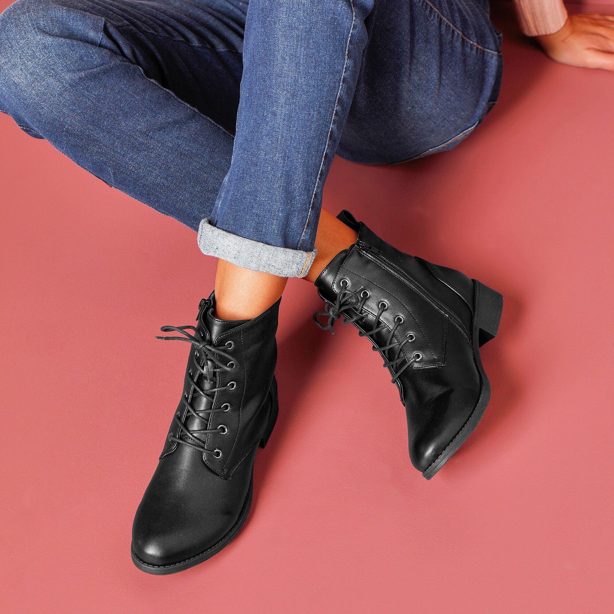 Bottines à lacets