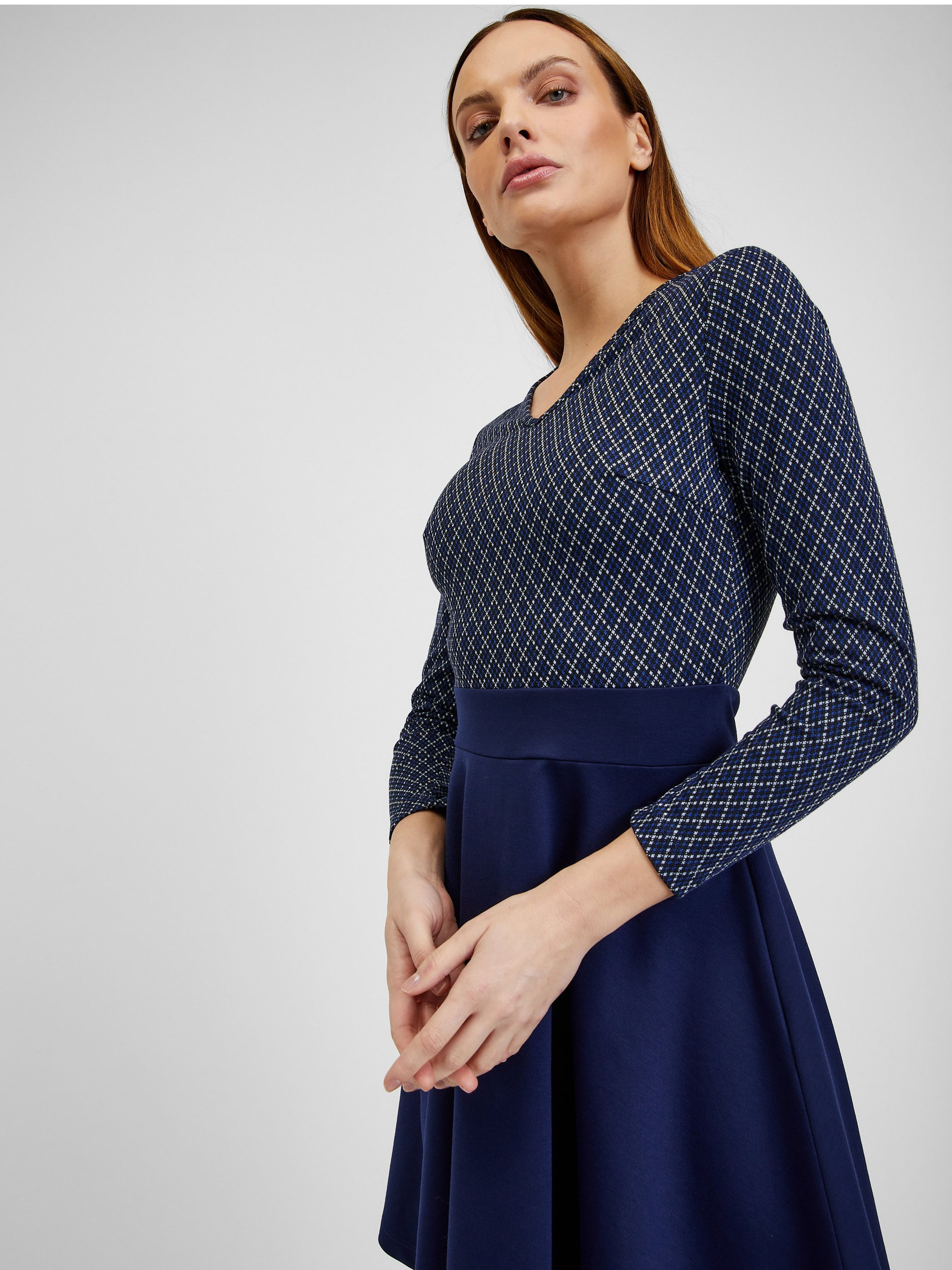 Dunkelblaues gemustertes Damenkleid ORSAY