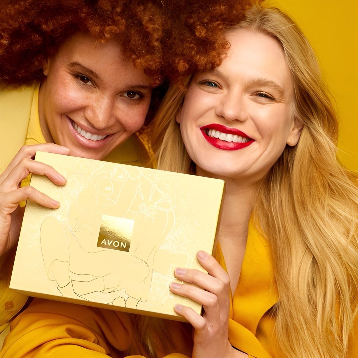 AVON Cosmetics Pflege-Geschenkset ATTRACTION für Sie Body Lotion 150 ml Parfum 50 ml Geschenk Vielseitige Duftreihe, Einzigartige Duftkomposition Set, 2-tlg., Noten von Brombeere, magnetischem Moschus und Vanille-Amber
