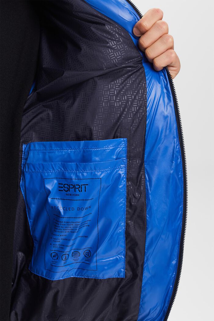 Glänzende Steppjacke mit Daunen