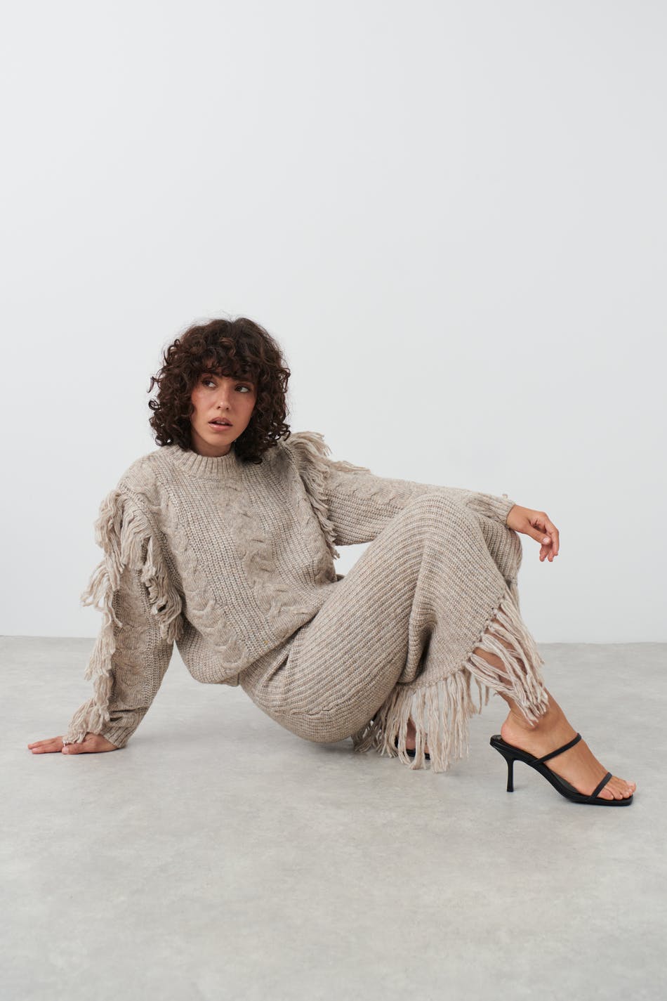 Knitted fringe skirt