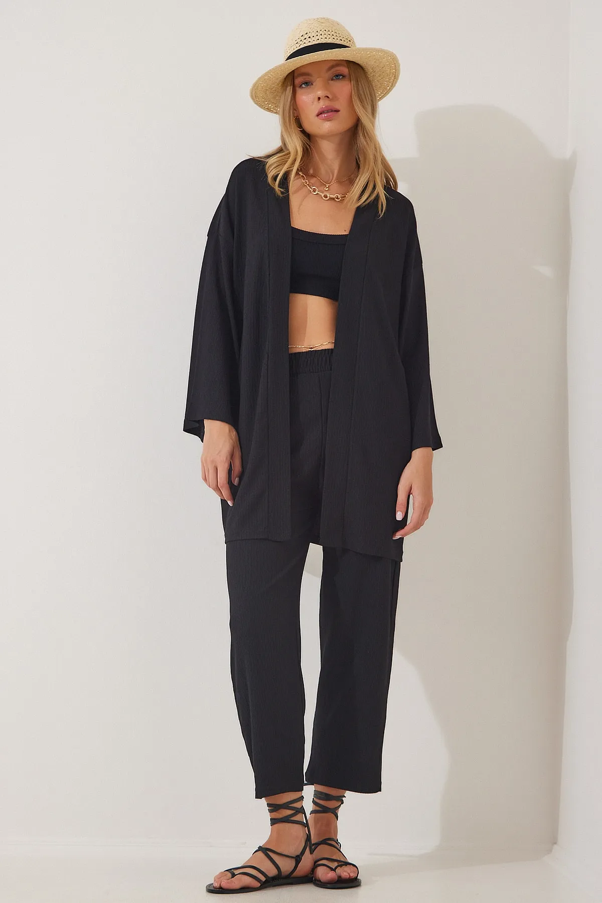 Happiness İstanbul  Schwarzes Strickset mit Kimonohose für Damen BY00050