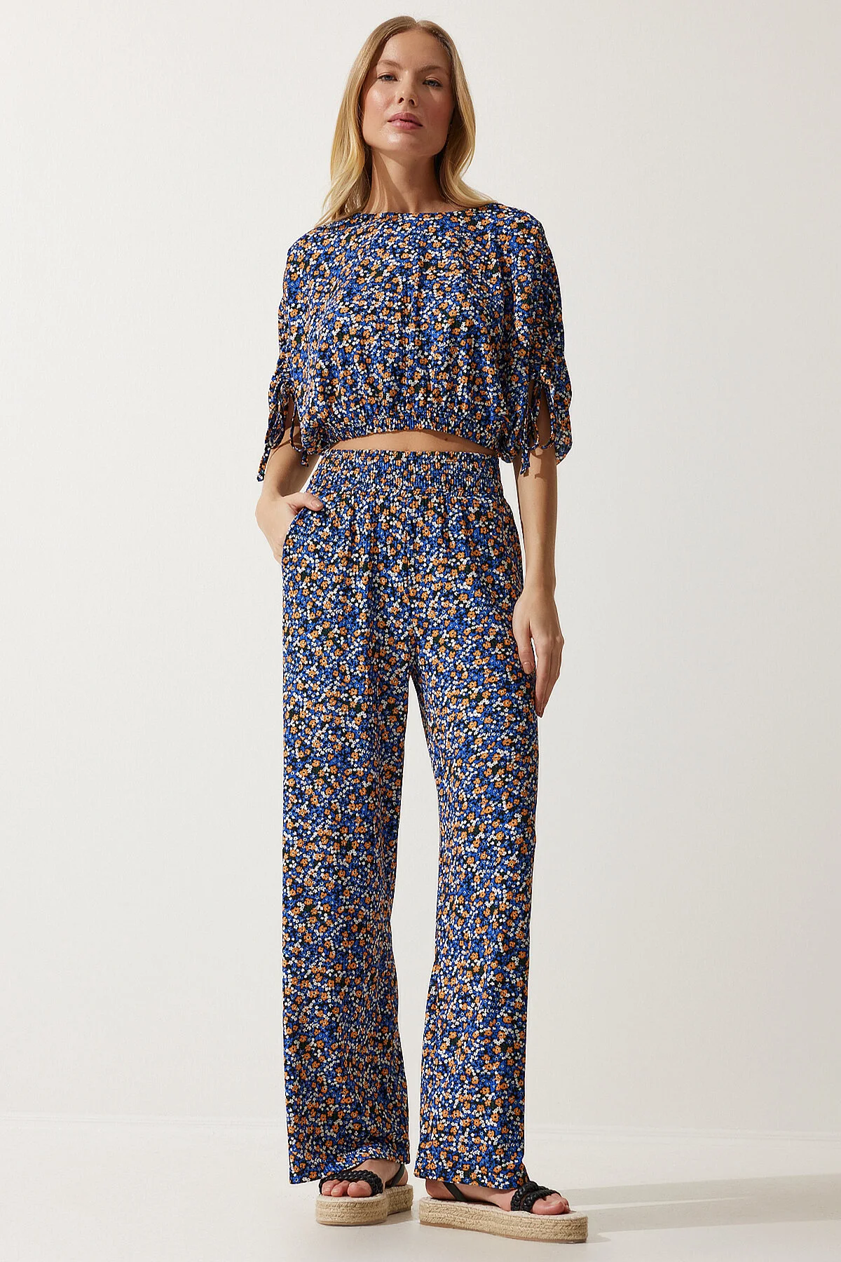 Happiness İstanbul  Blau-orange gemusterte Palazzo-Strickbluse für Damen MC00264