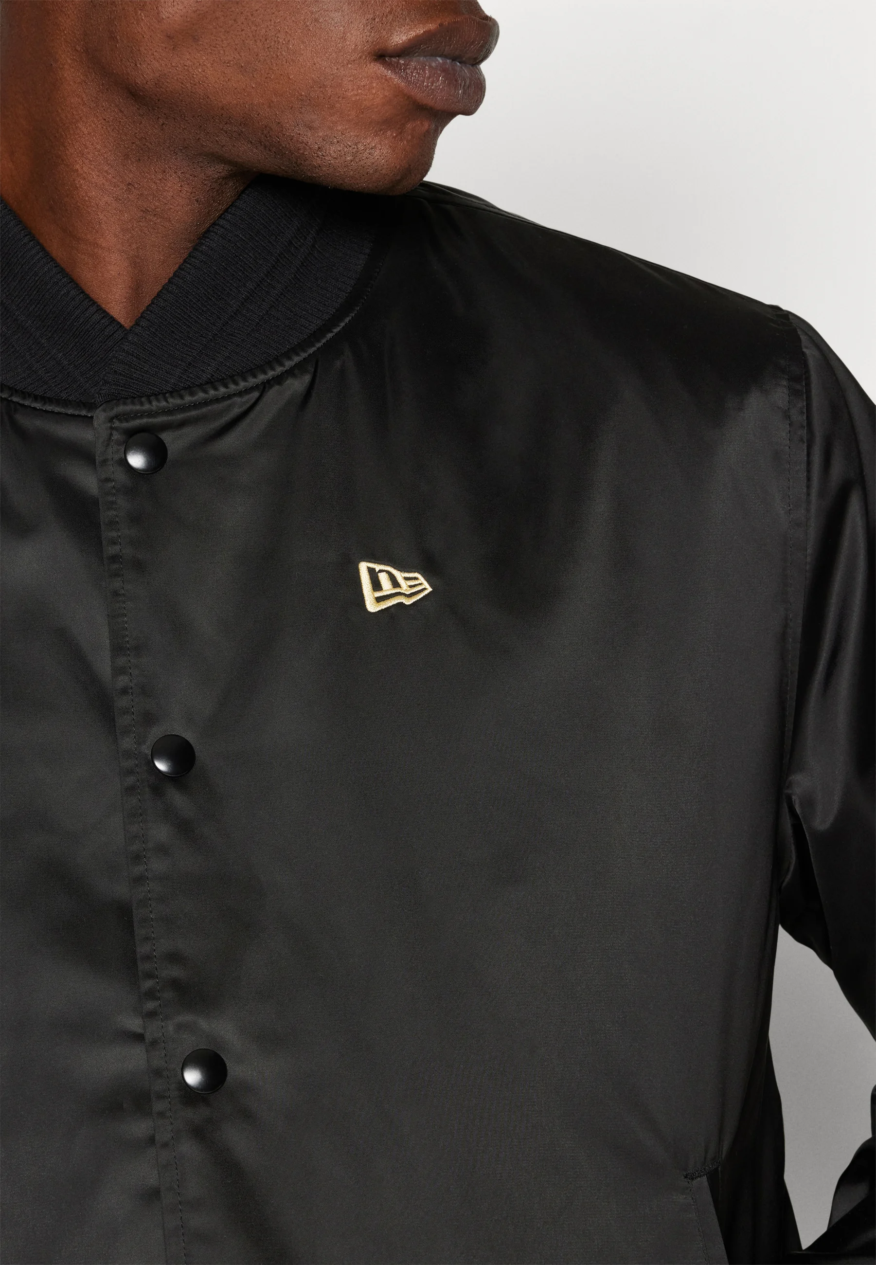 Chaqueta bomber New Era