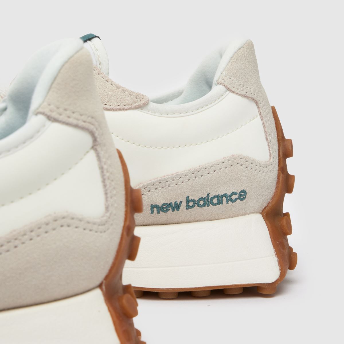 New Balance 327 träningsskor i vitt och grönt