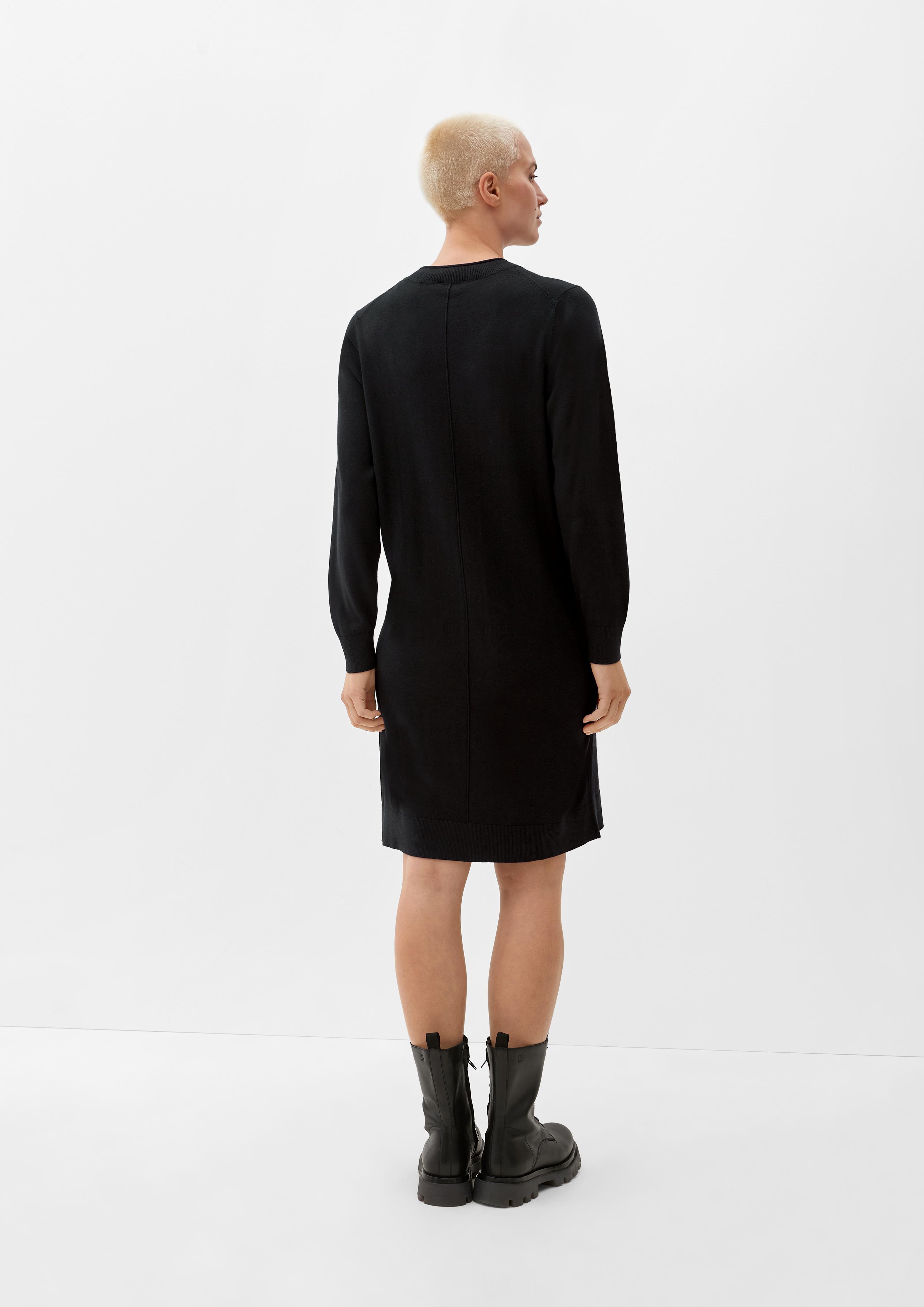 Strickkleid mit Rundhalsausschnitt  2124079-9999