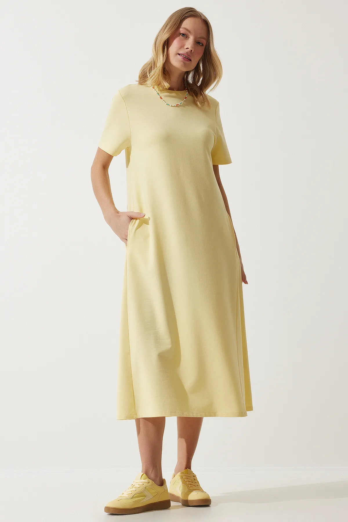 Happiness İstanbul  Gelbes A-Linien-Sommerkleid für Damen aus gekämmter Baumwolle UB00060