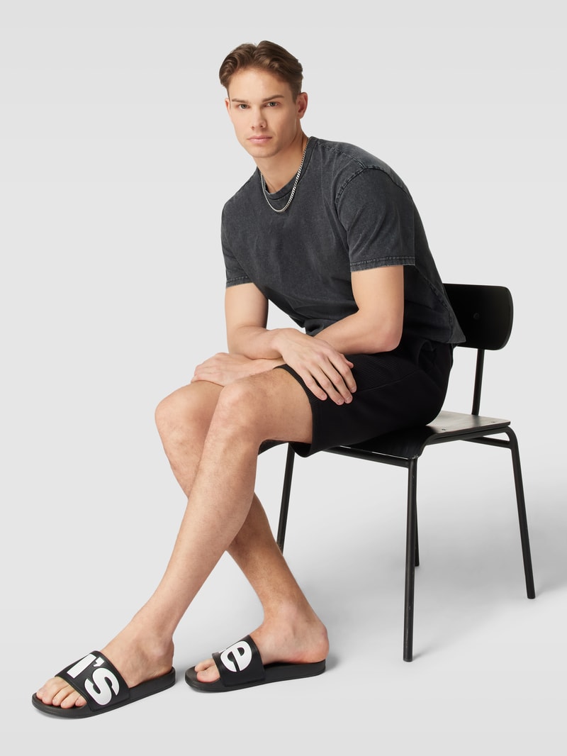 Slides mit Label-Print Modell 'JUNE' in schwarz