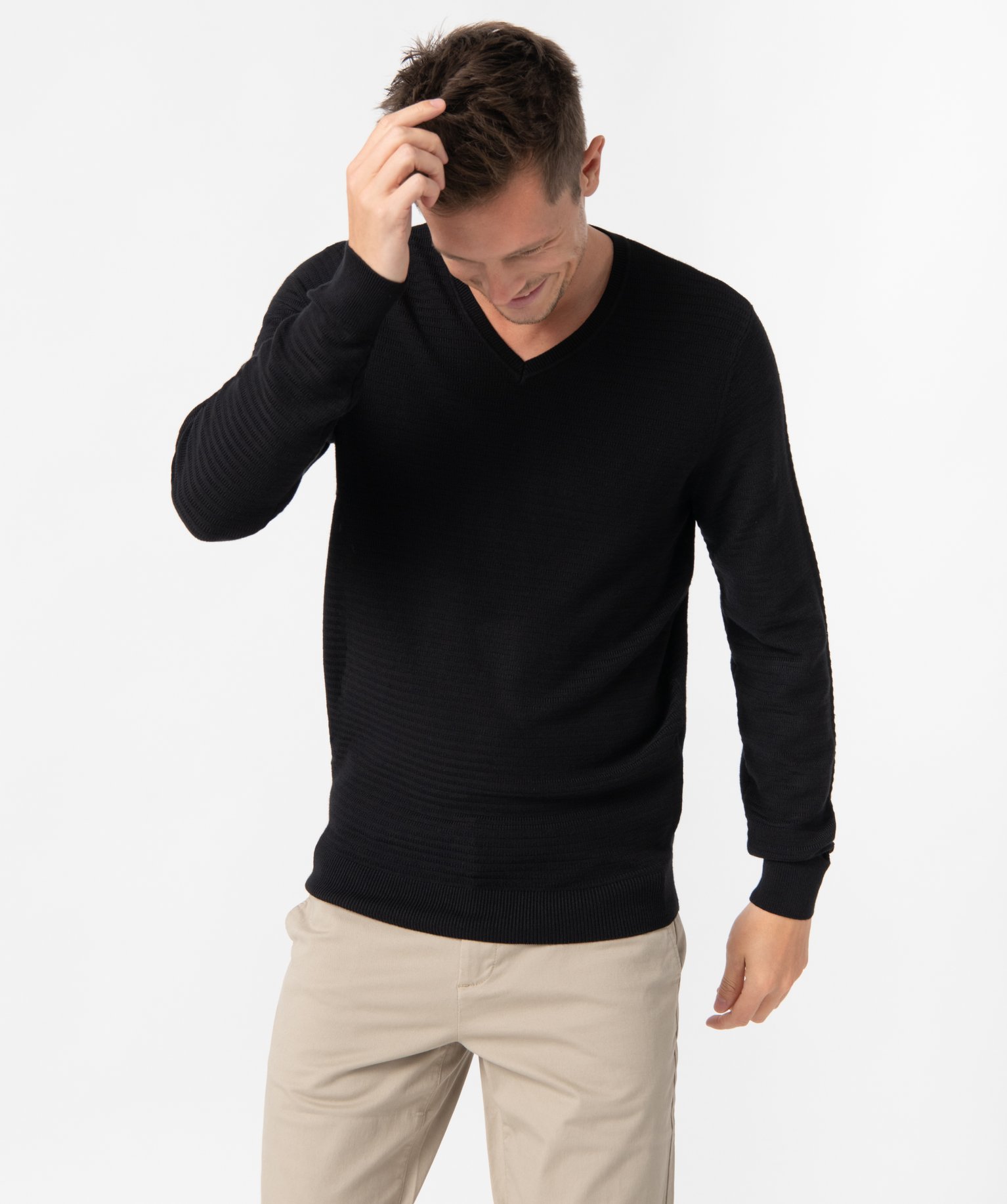 Pull homme à col V en maille fantaisie noir | GEMO
