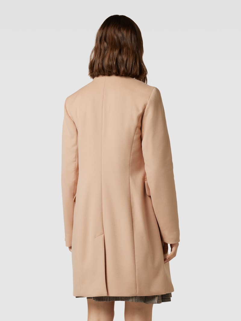 Mantel mit Pattentaschen in camel