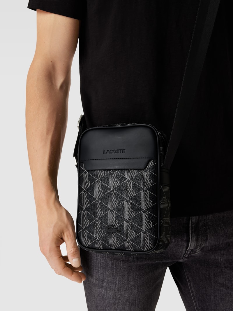 Camera Bag mit Allover-Logo-Details in schwarz