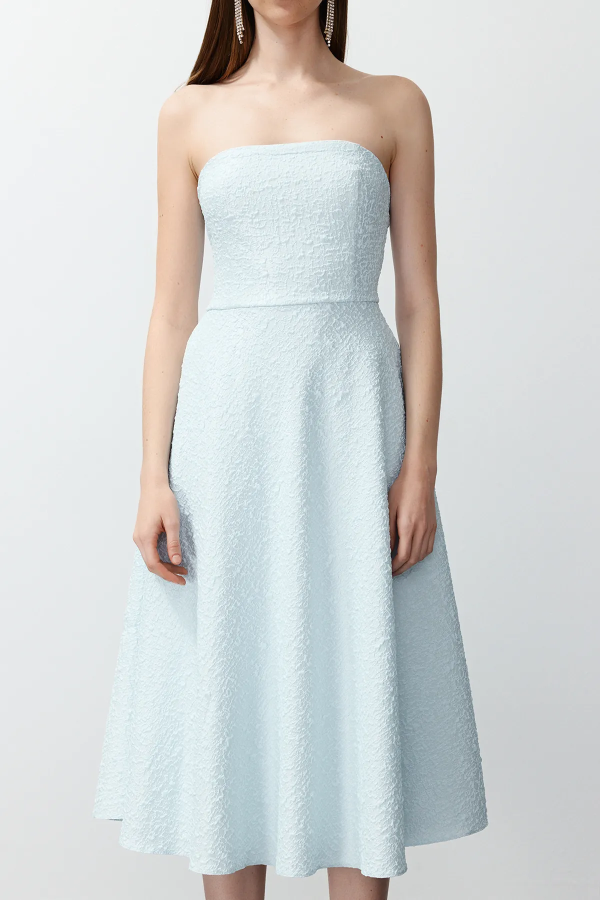 Trendyol Collection  Blaues, tailliertes/Skater-Stilvolles Abendkleid TPRSS24EL00160
