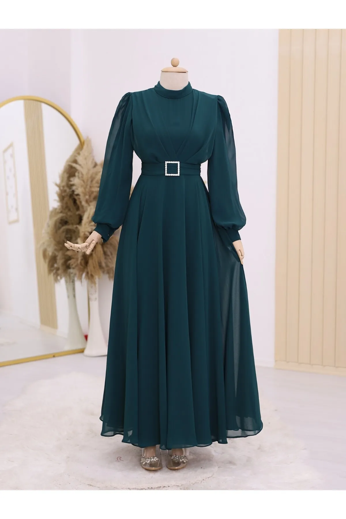 Modamorfo  Hijab-Kleid mit Falten vorne und Steingürtel